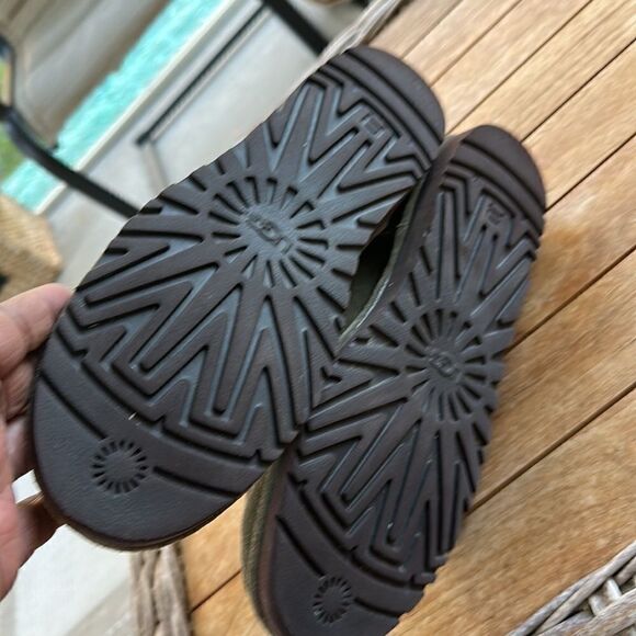 Ugg ELVI Women Suede Spruce Ankle Boots 9 - Picture 5 of 7